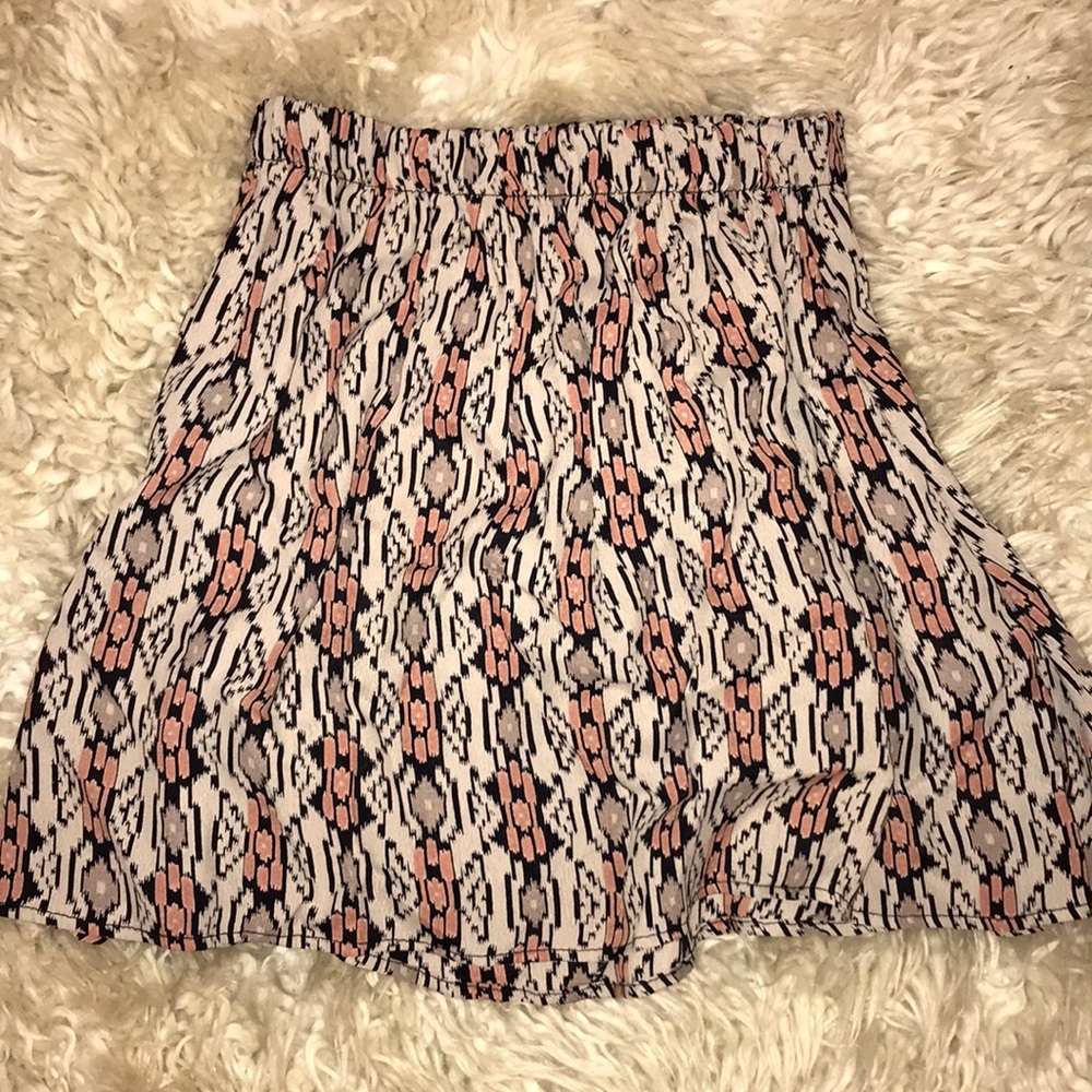 Brandy Melville pink, tan & black patterned skirt